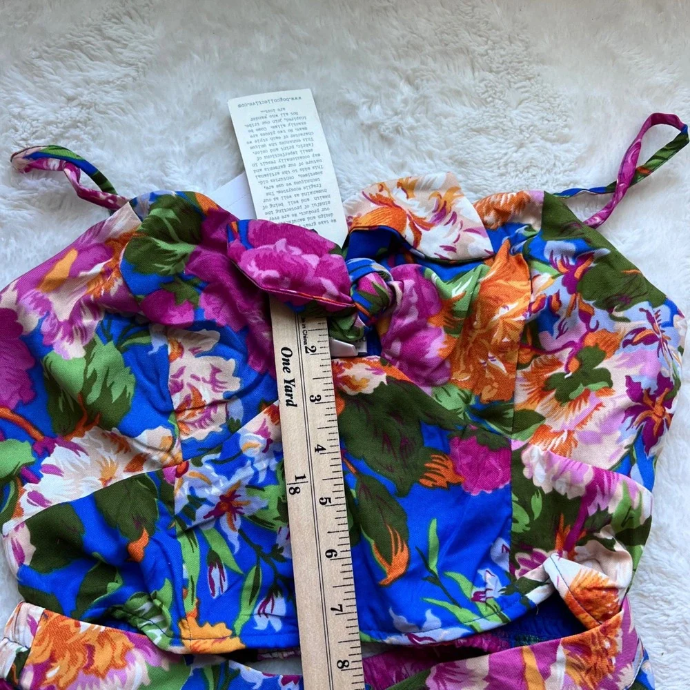 Lottie & Holly Blue Pink Floral 2 Piece Crop Top and Shorts Set Size Medium NEW
